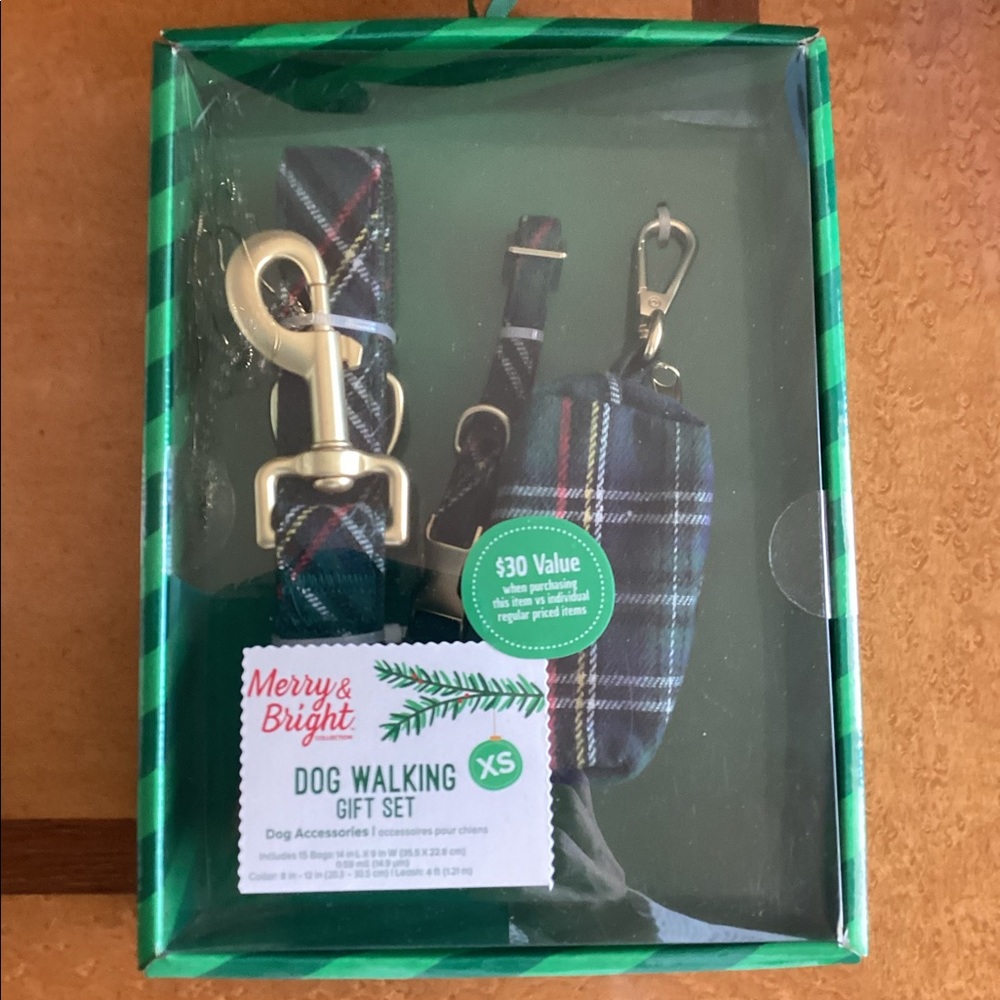 Dog walking set tartan collar leash with 15 baggies new in box